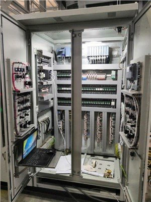 מנחת Diverter עם בקרת PLC